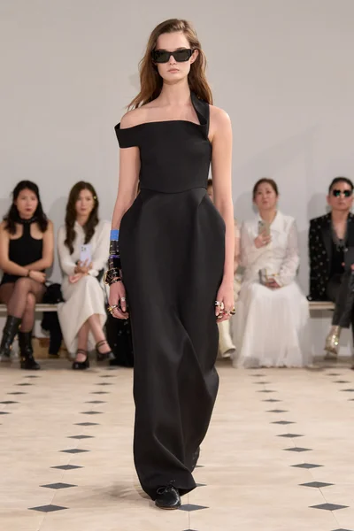 Look 48